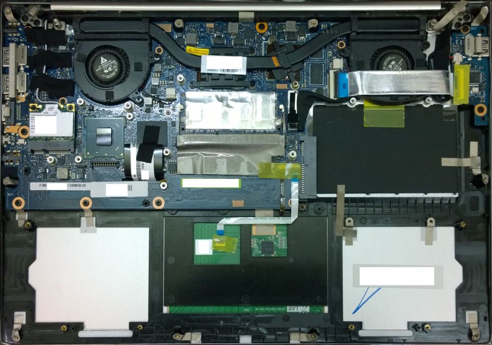 Behold the inside of an Asus laptop.